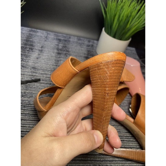 Balenciaga Women’s Sz 8 Brown Leather Ankle Strap/w Big Buckle 5” Heeled Sandal - Picture 10 of 12